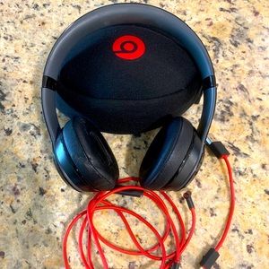 Beats by Dr Dre Beats Solo 2 Wireless
